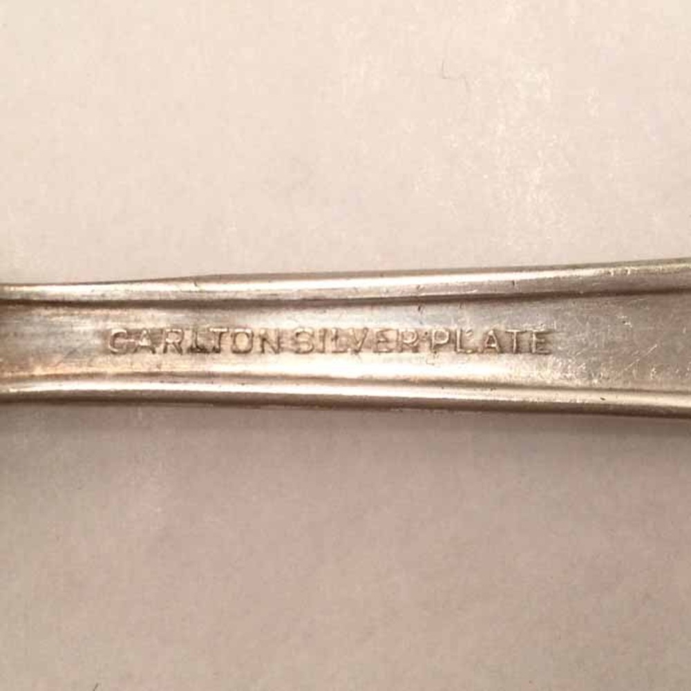 Yvonne Name Child’s Spoon - Vintage - Picture 4 of 4